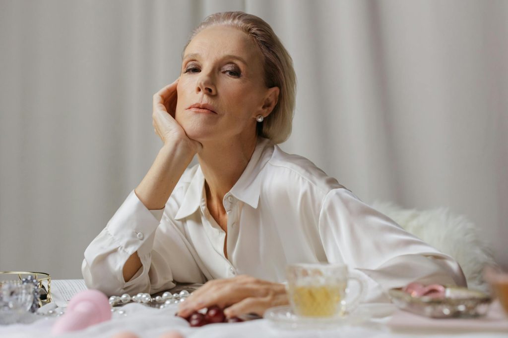 Redescubriendo la feminidad en la madurez: estrategias para recuperar la autoestima - como melhorar a Autoestima depois dos 50 anos